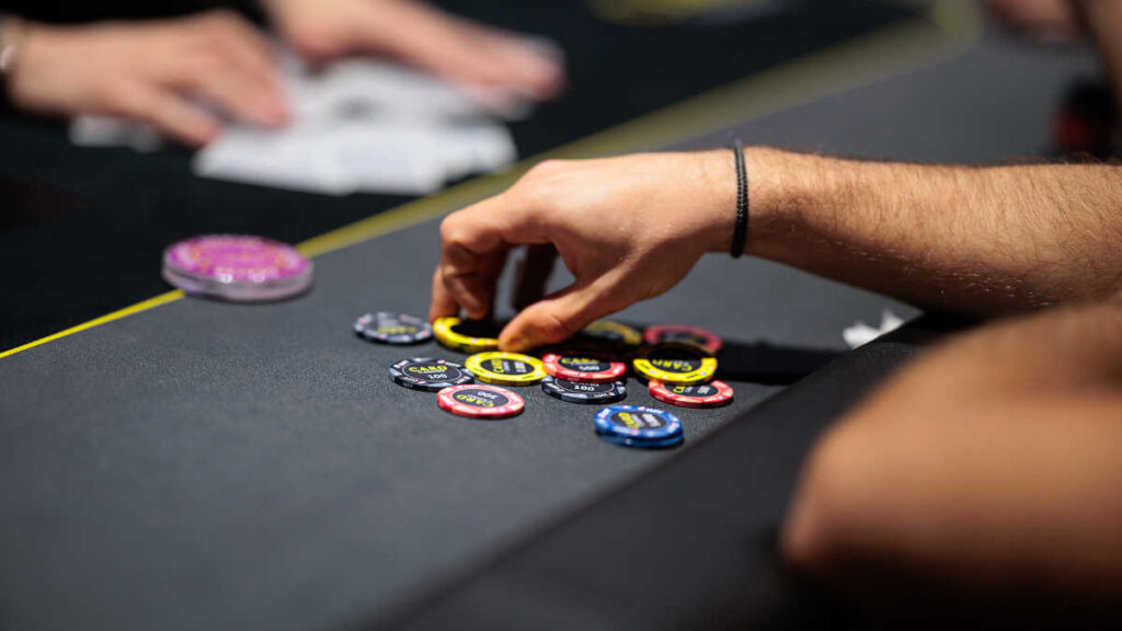 ante bet in poker